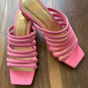 Miista Block Heel Sandal - Pink Suede